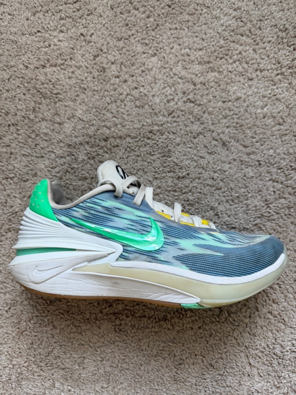 Nike Air Zoom GT Cut 2 Mens Size 10 Green Blue Gum Basketball Shoes